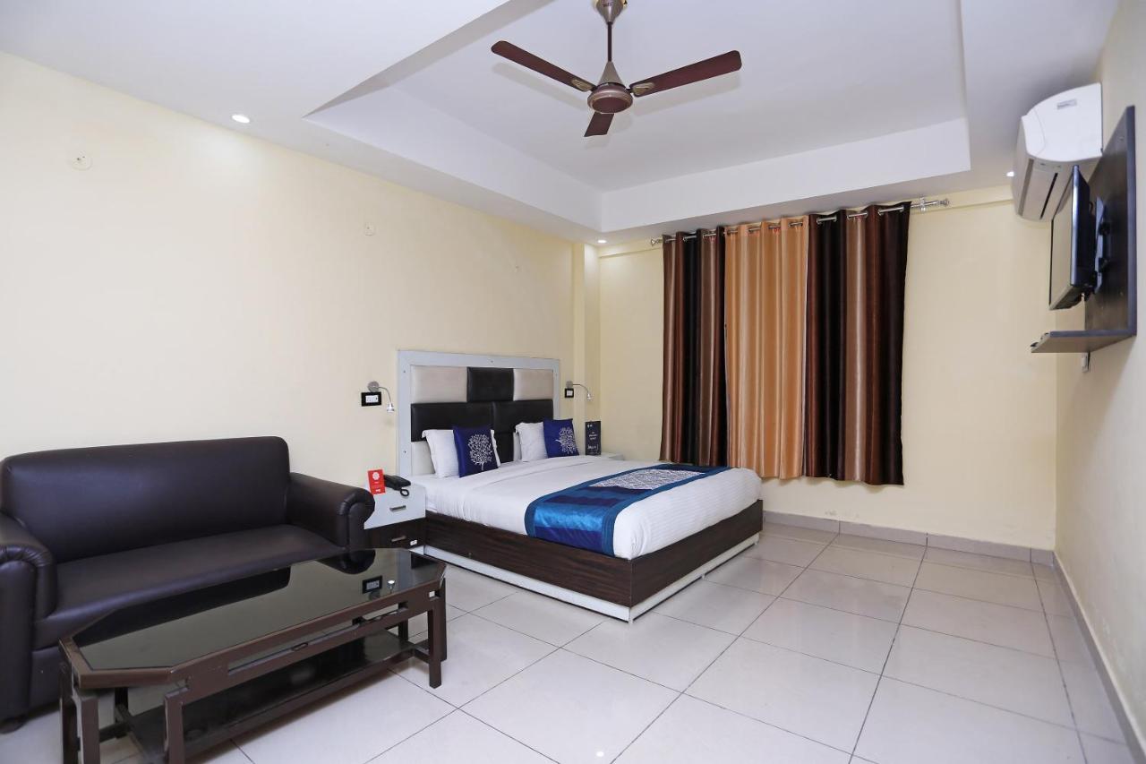 Oyo 8232 Hotel Krb Paradise Dehradun Luaran gambar